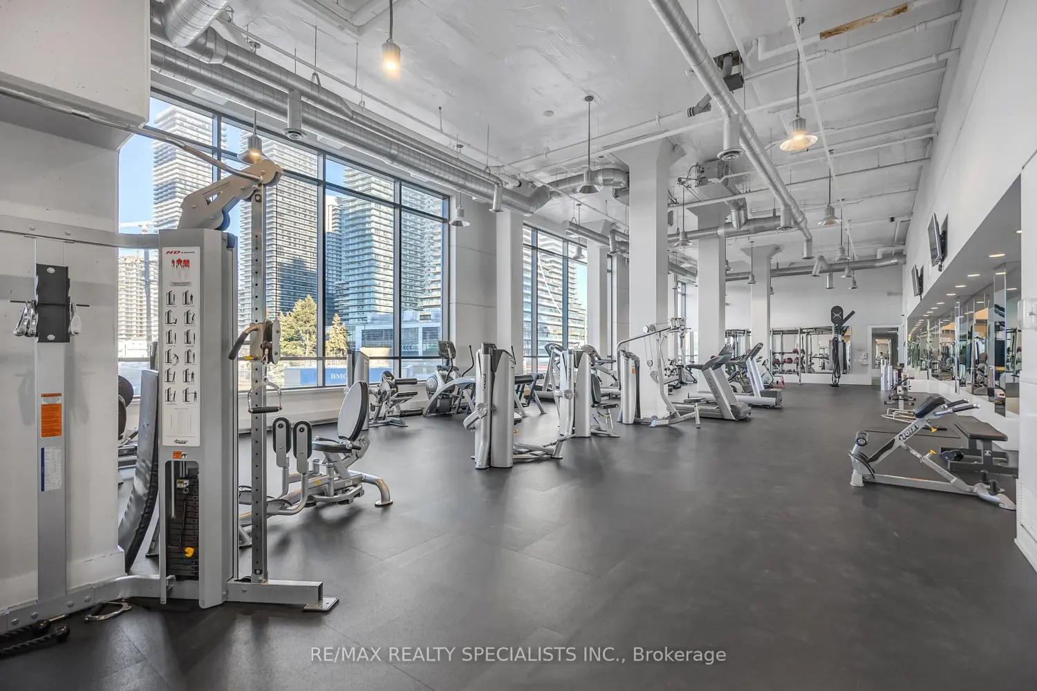 Additional image 10 of 2212 Lake Shore Boulevard 4304