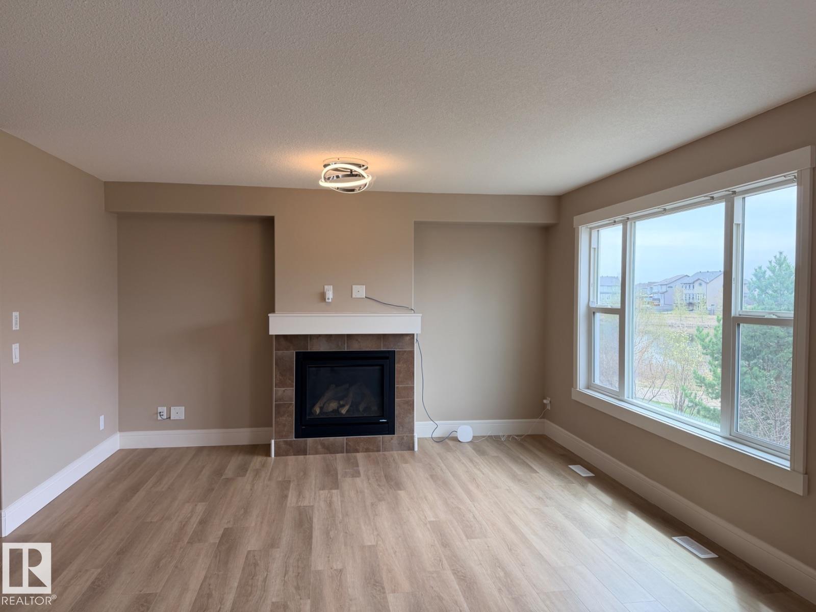 Additional image 2 of 648 178 Street SW, Edmonton, AB, T6W2L6