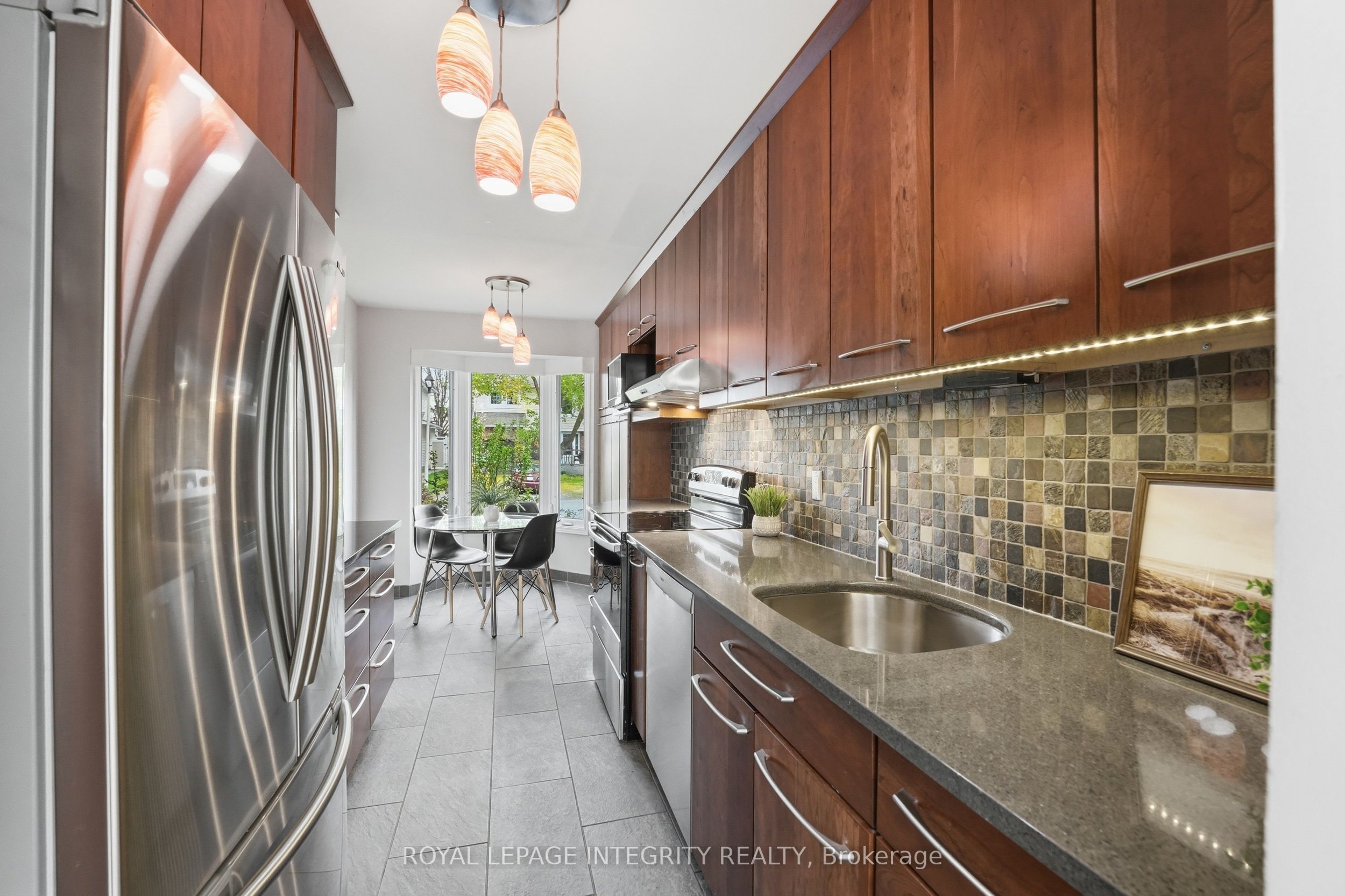 Additional image 4 of 40 Barra Avenue, Ottawa, ON, K2L 2S1