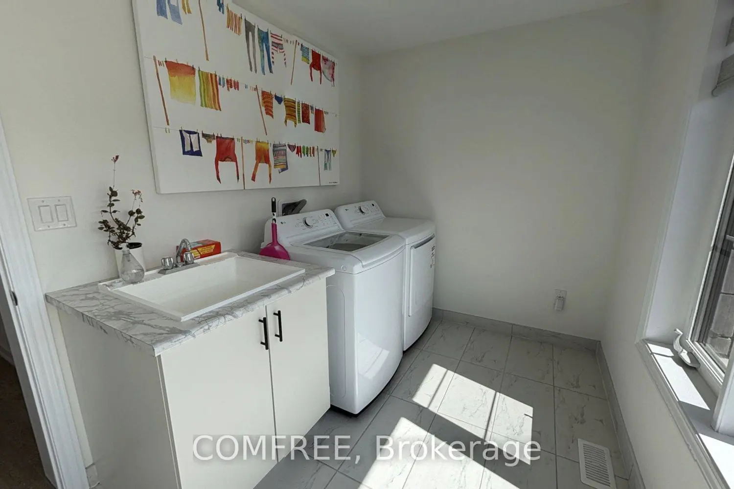 Additional image 18 of 45 Del Ray Crescent