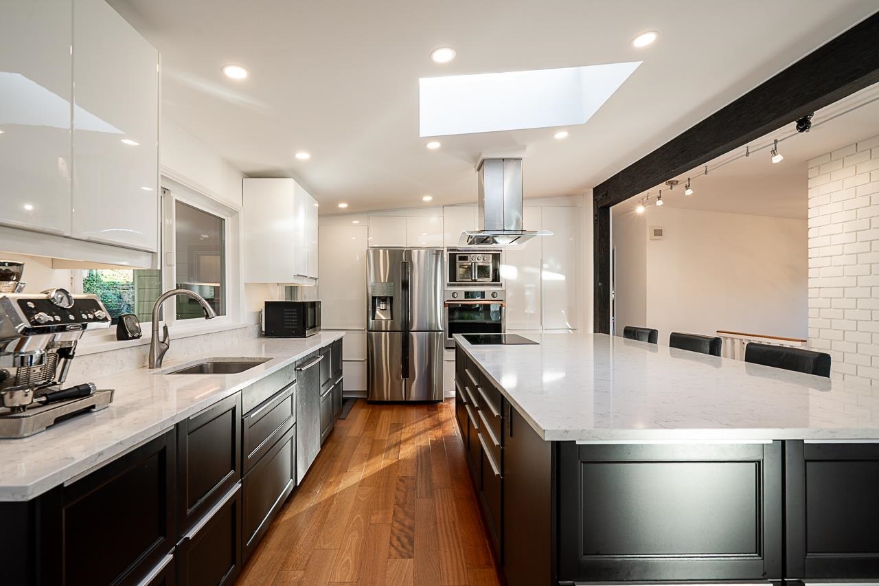 5651 Westhaven Road, West Vancouver, BC, V7W 1T5 photo 4