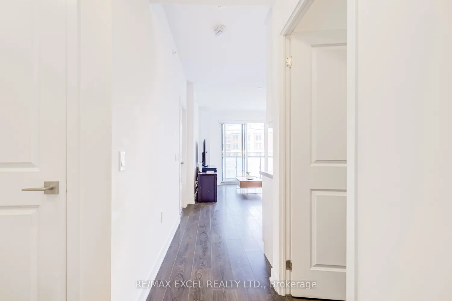 Additional image 5 of 85 Oneida Crescent 1006