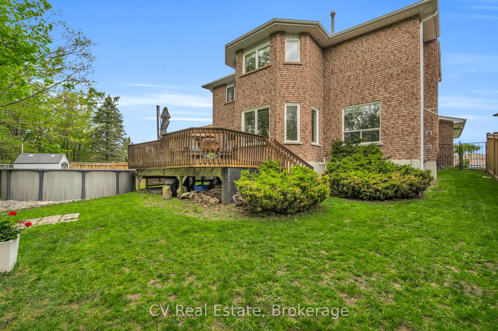 Additional image 3 of 5 Mccutcheon Court, Barrie, ON, L4N 7C6