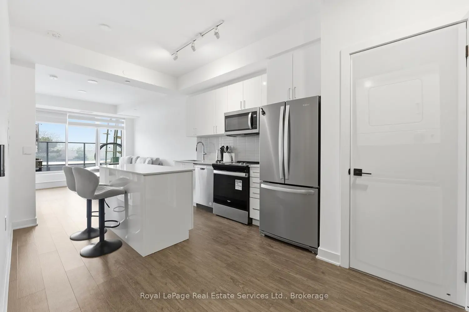 Additional image 5 of 2782 Barton Street 202