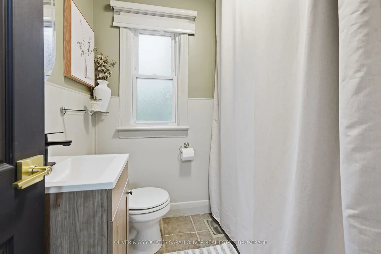 Additional image 10 of 755 Victoria Street