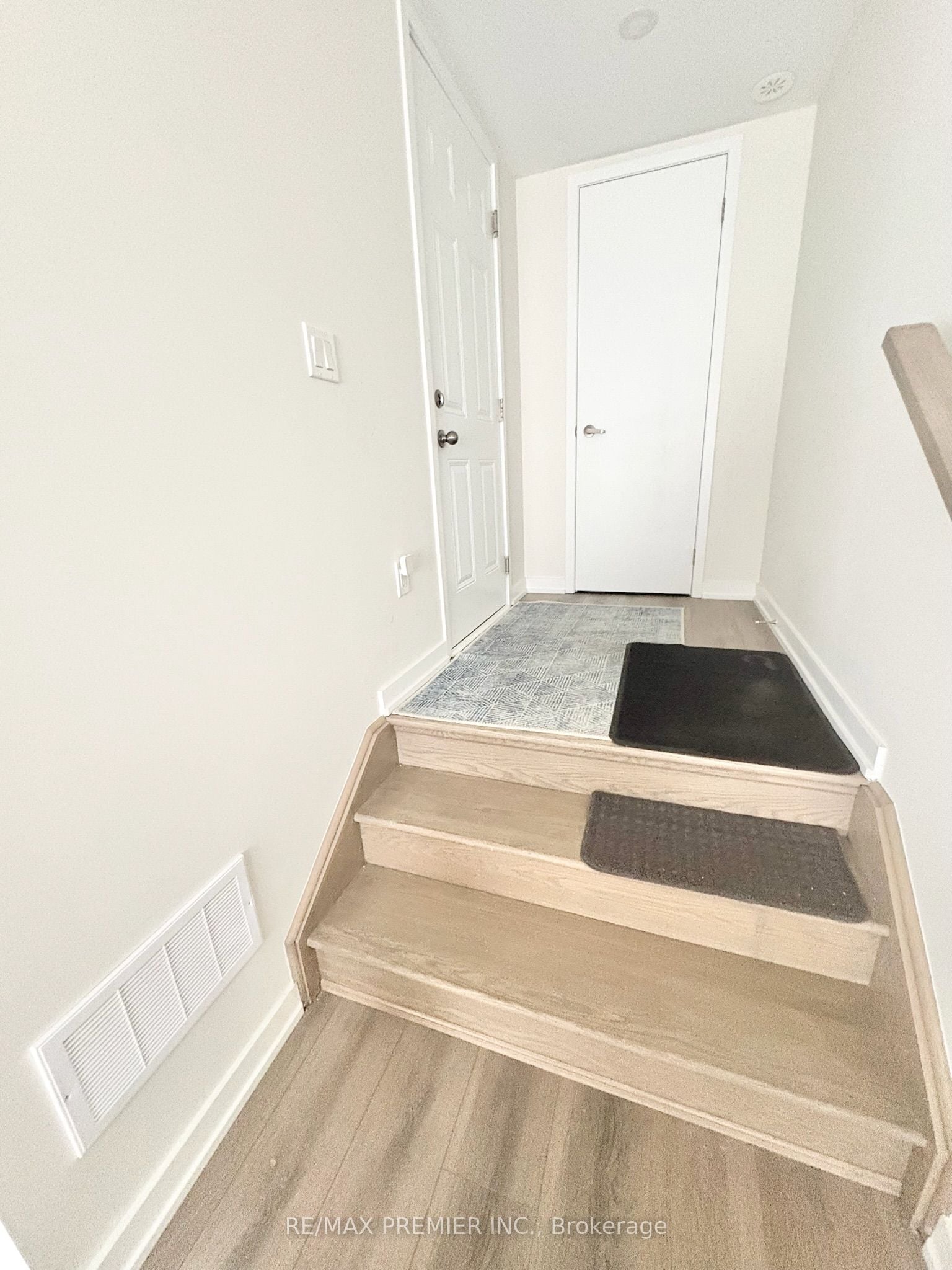 Additional image 3 of 121 Rattenbury Road, Vaughan, ON, L6A 5C6