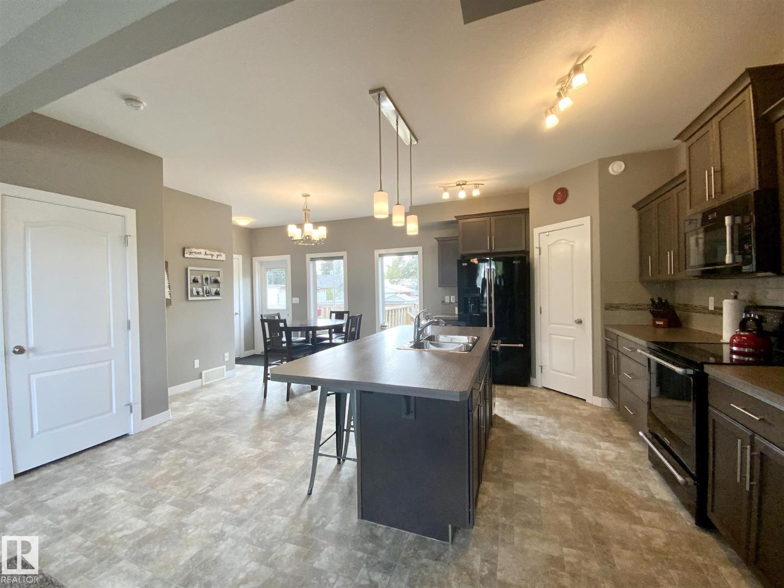 Additional image 4 of 4506 53 Street, Wetaskiwin, AB, T9A1R3