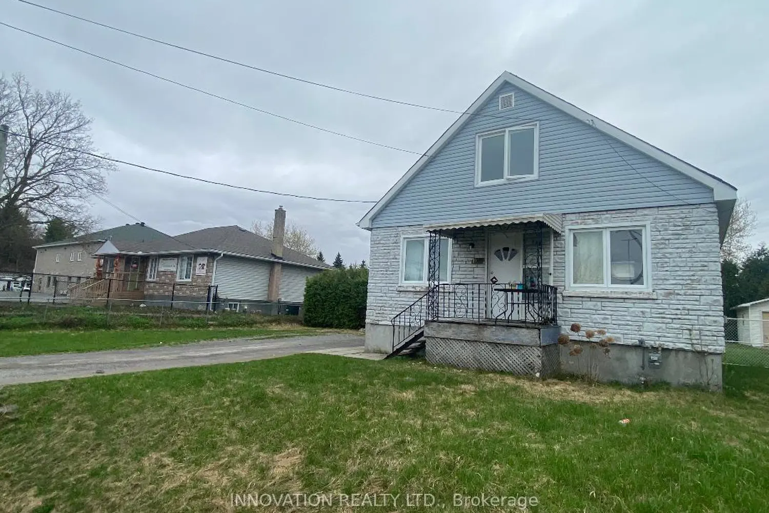 1146 Gabriel Street photo 2
