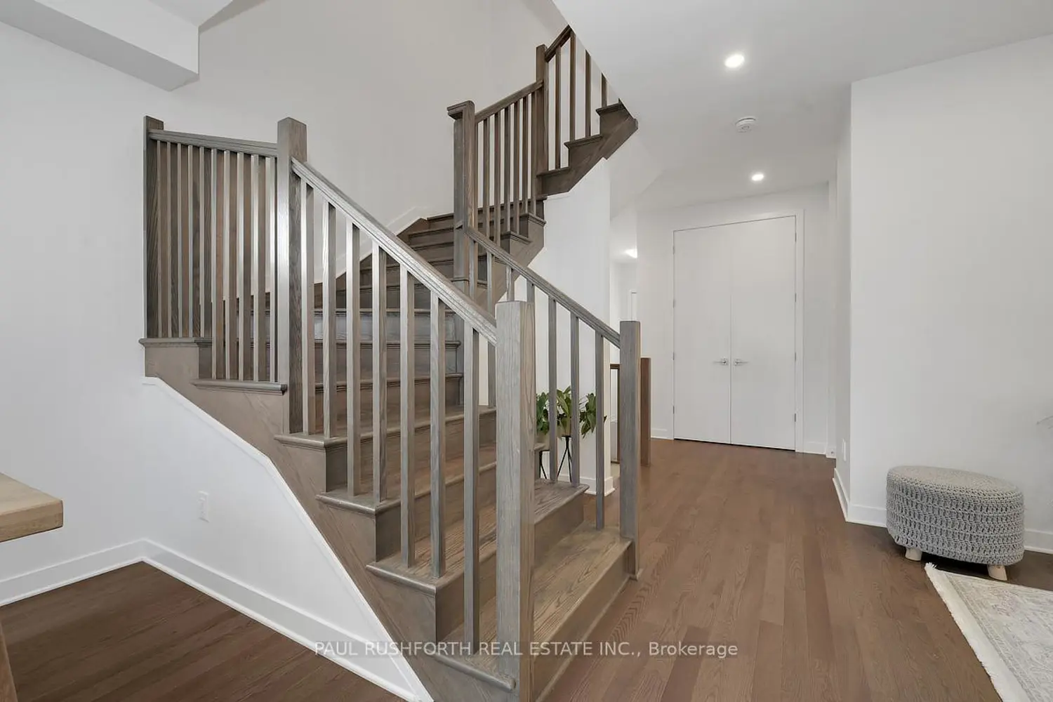 6483 Renaud Road photo 2