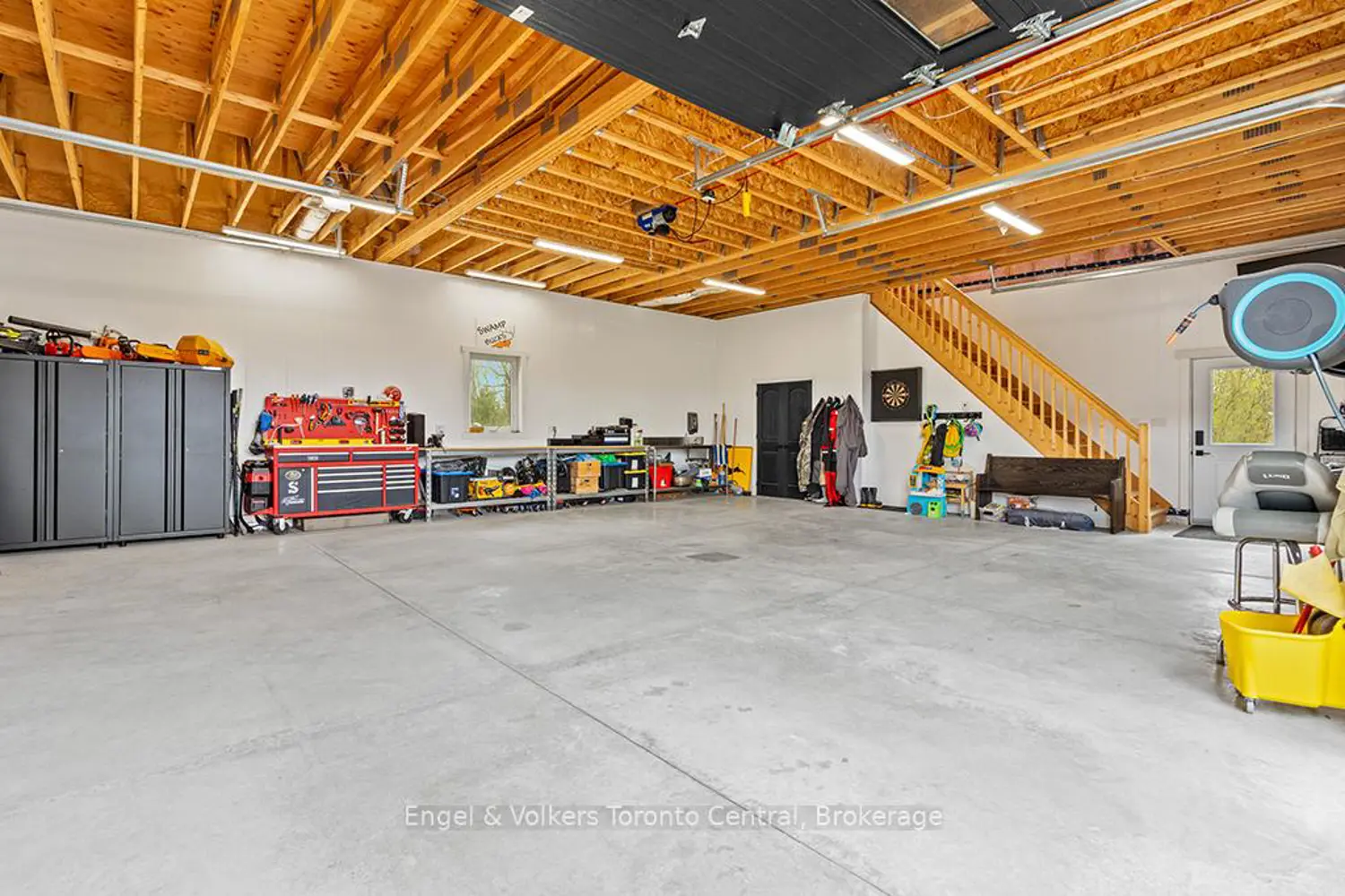 Additional image 17 of 122459 Grey Road 5