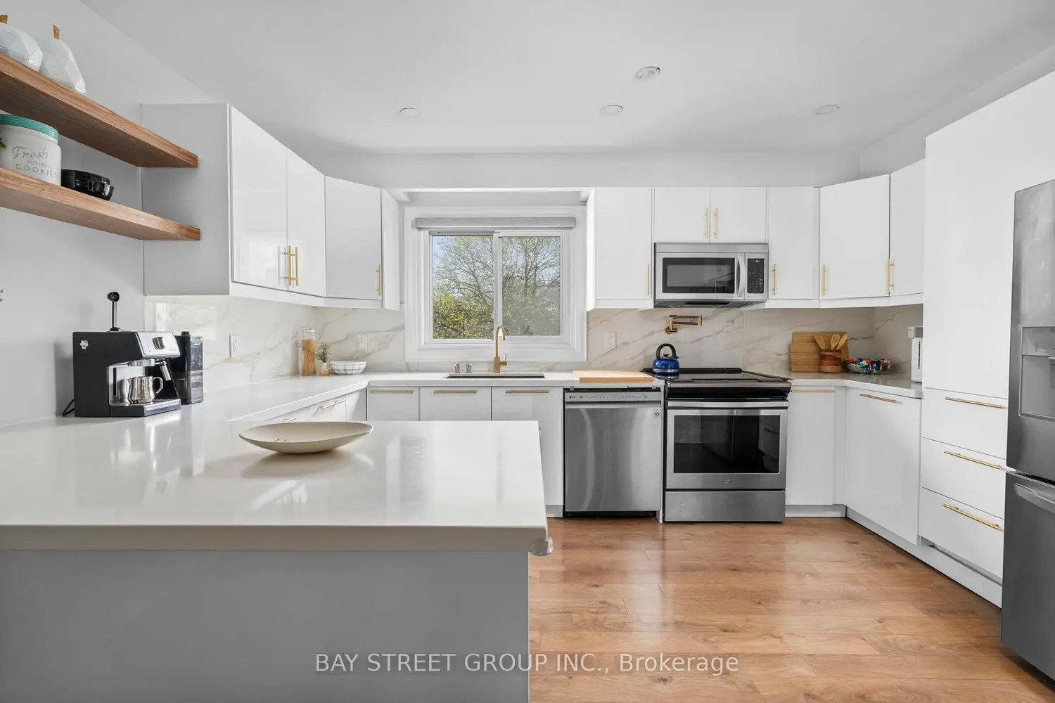 Additional image 8 of 671 Huntingwood Drive 37