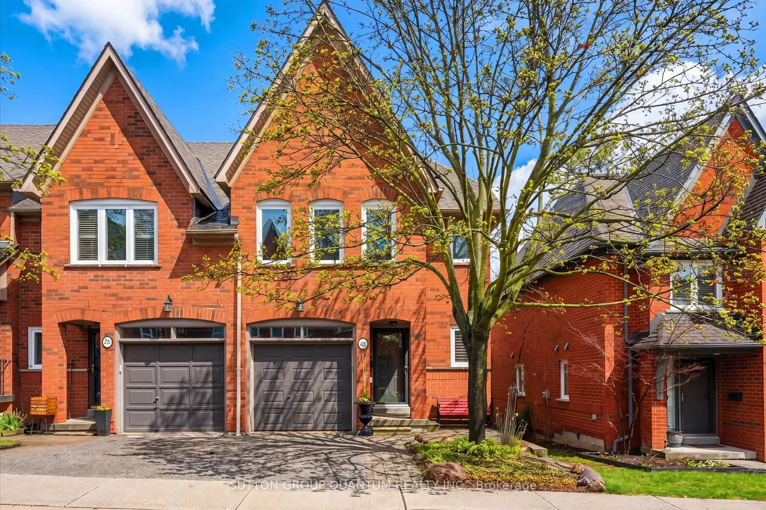 928 Queen Street 30C