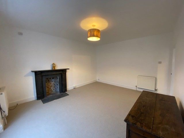 Additional image 4 of 3 bed flat to rentNew Street, Penzance TR18