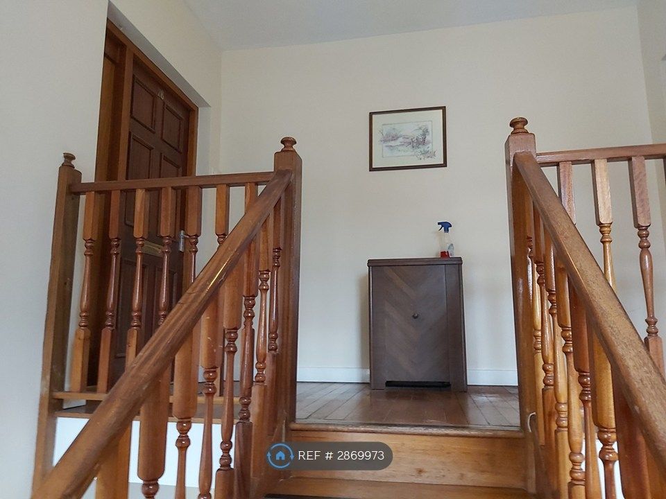 2 bed flat to rentGlantraeth, Bangor LL57 photo 2