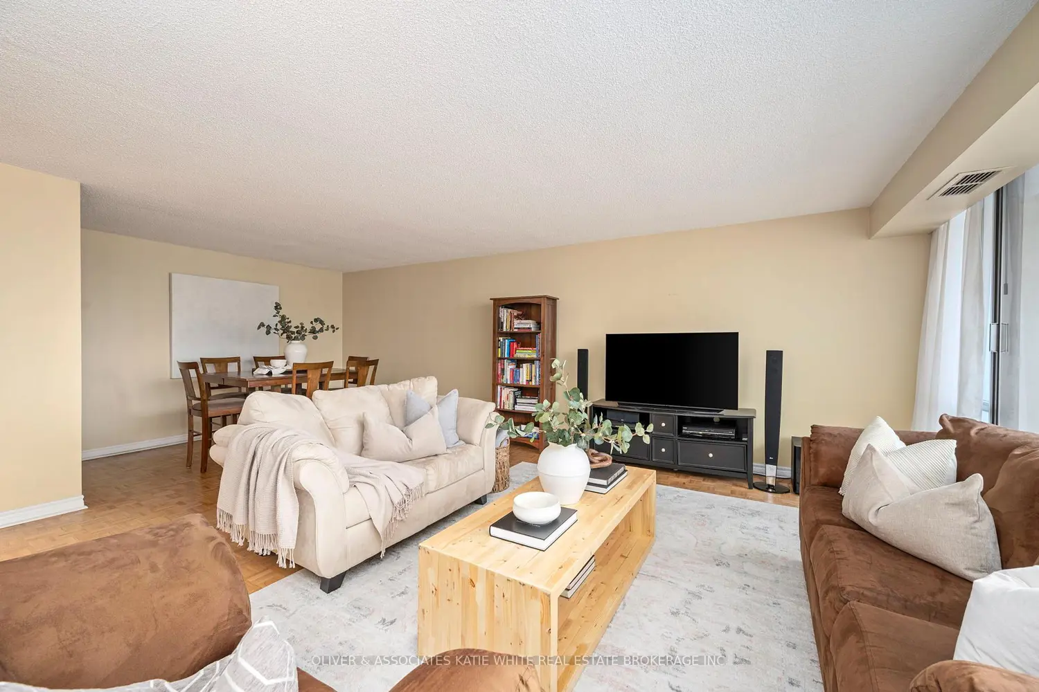 Additional image 4 of 380 King Street 1507