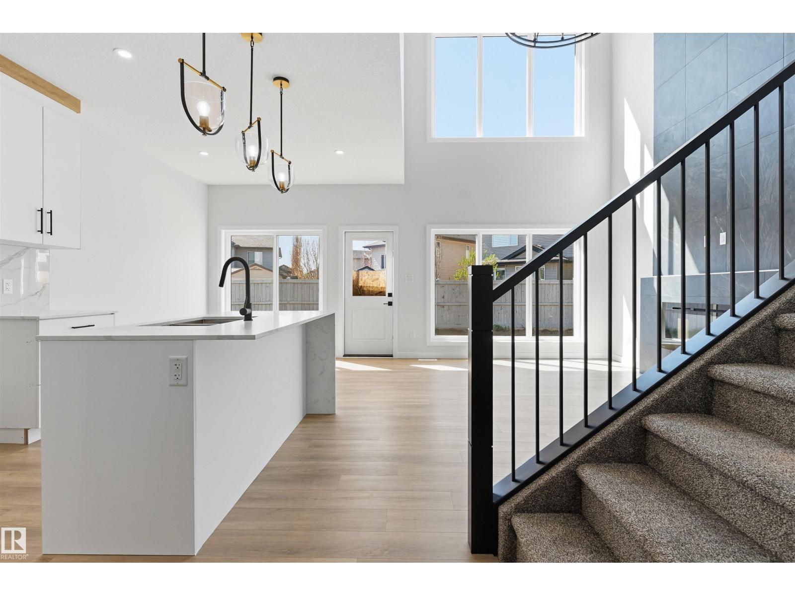 Additional image 2 of 8727 181 Avenue NW, Edmonton, AB, T5Z0X2