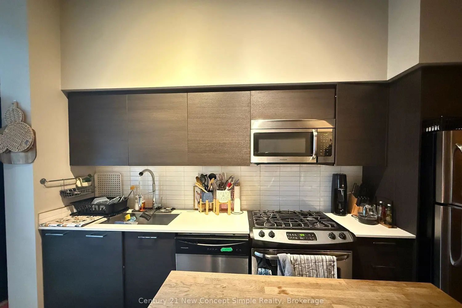 Additional image 8 of 399 Adelaide Street 305
