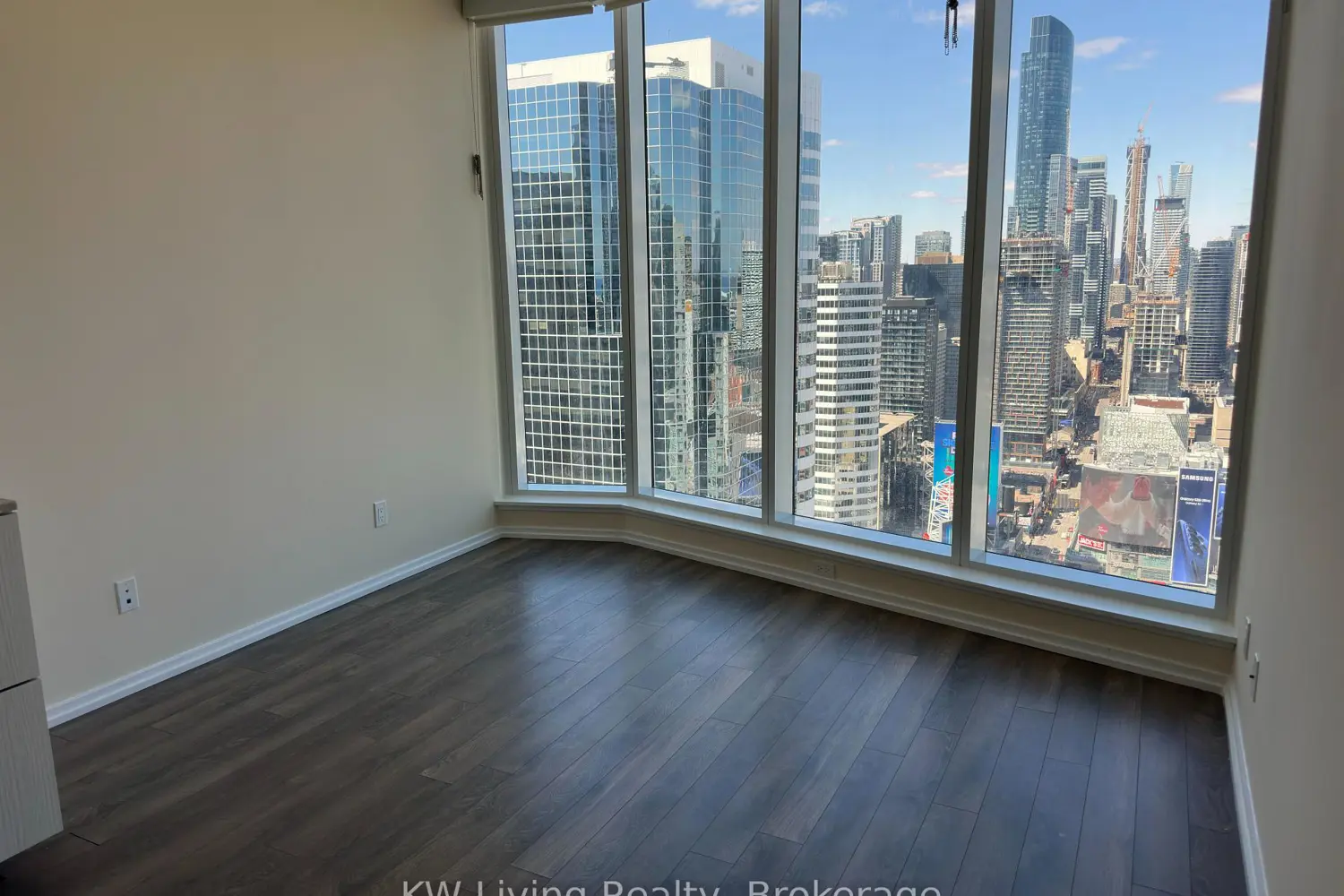 197 Yonge Street 3714