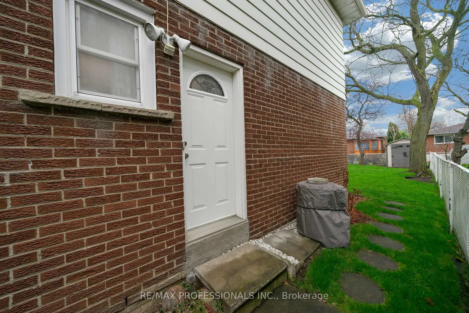 Additional image 3 of 1877 Silverberry Crescent