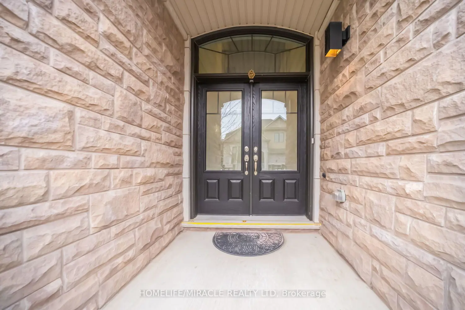 30 Emeny Lane 11 photo 3