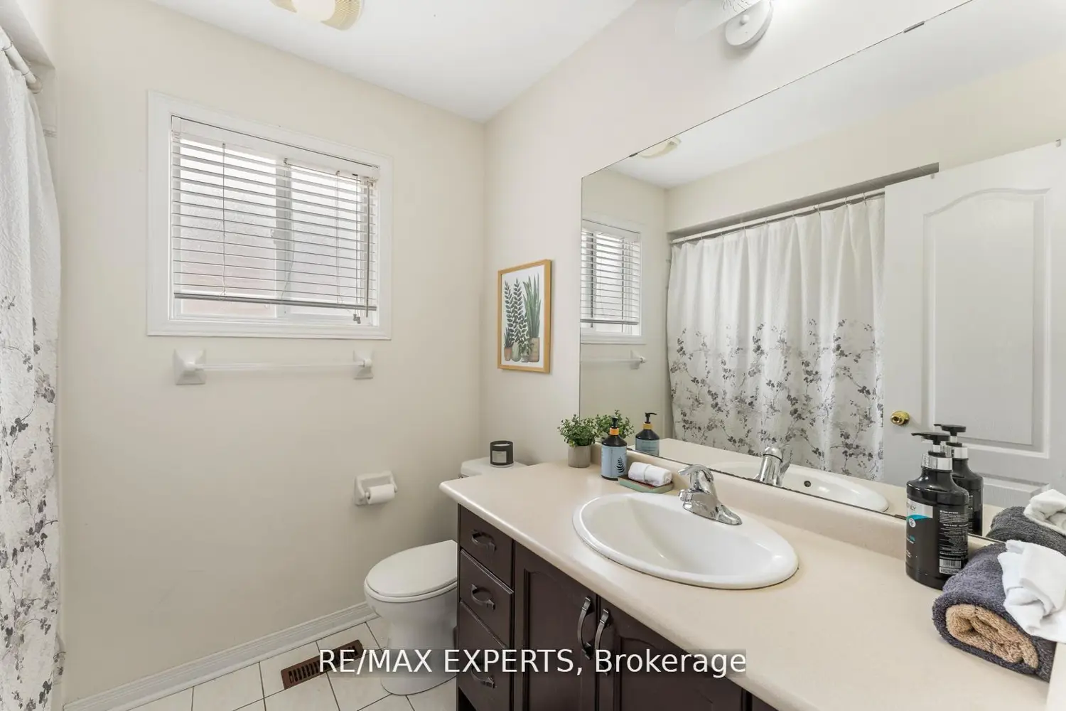 Additional image 11 of 19 Maximillian Street