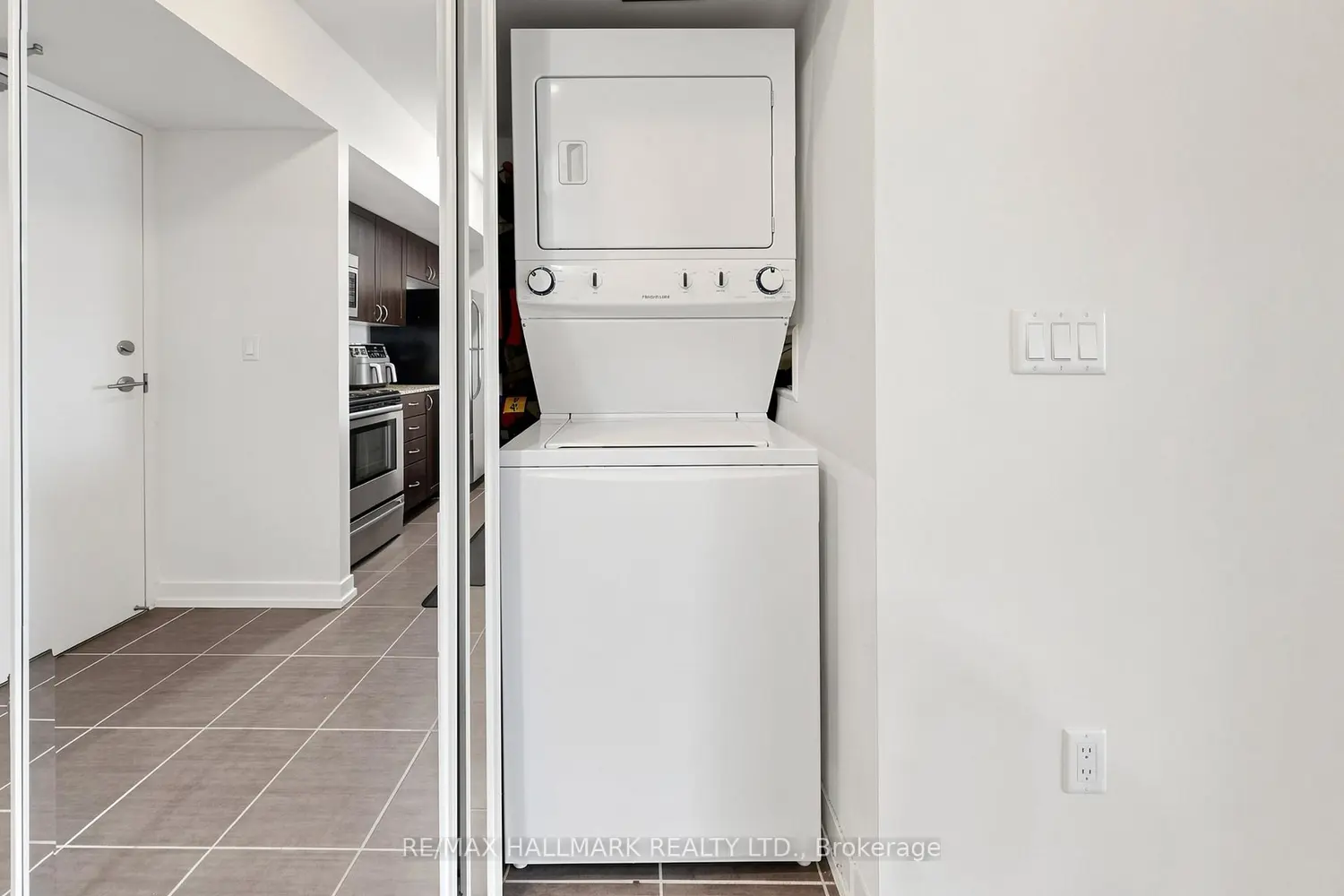 Additional image 14 of 812 Lansdowne Avenue 1119