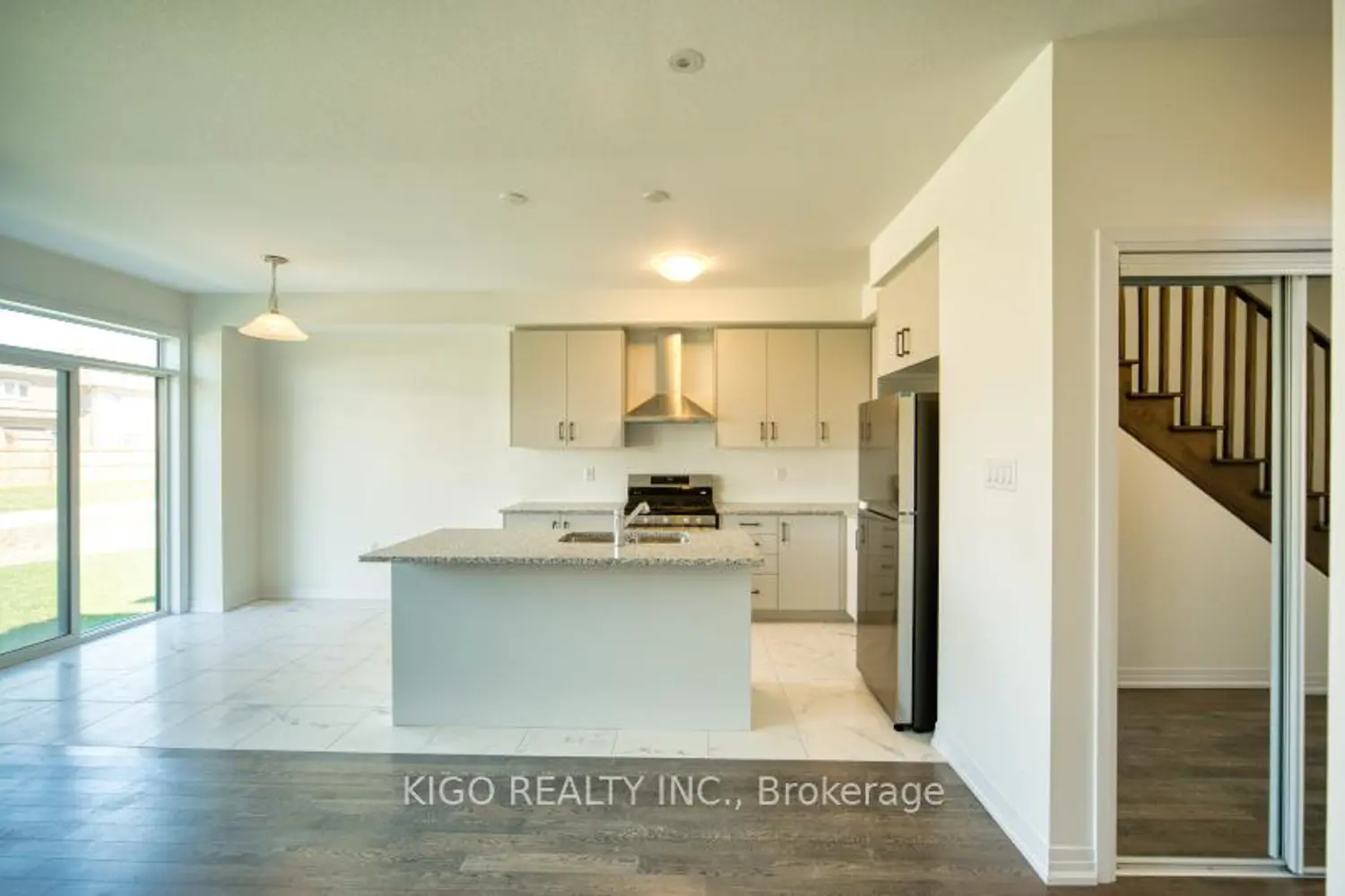 Additional image 7 of 139 Velvet Way