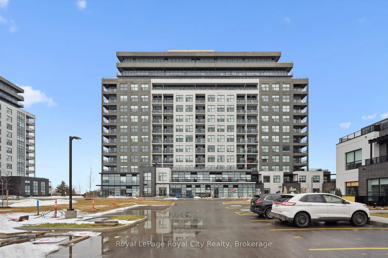 1880 Gordon Street 809