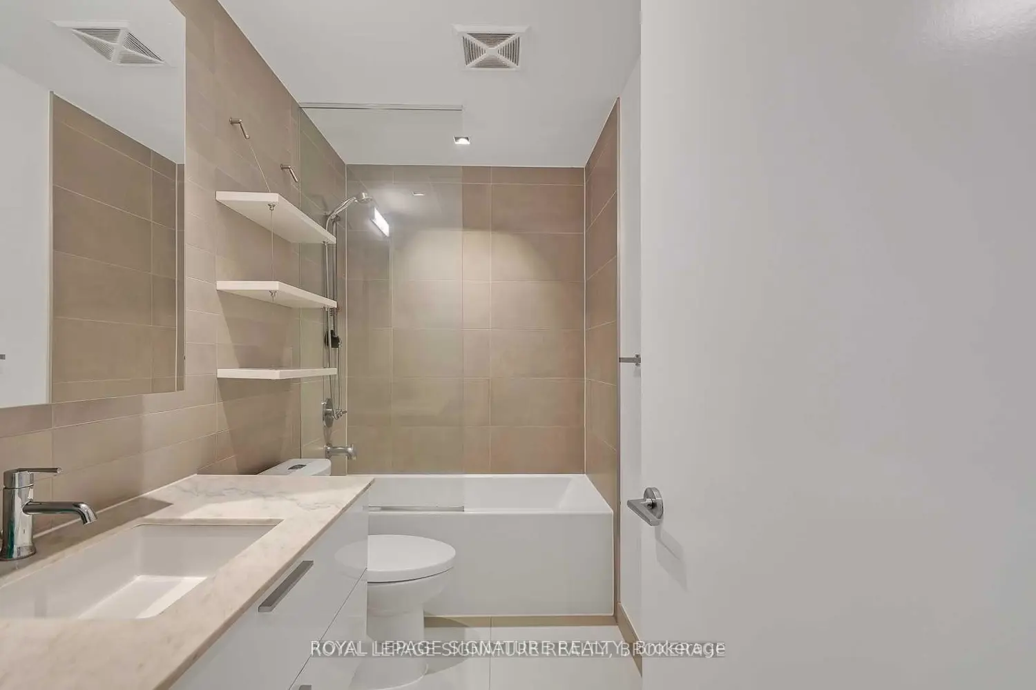 Additional image 12 of 501 Adelaide Street 804