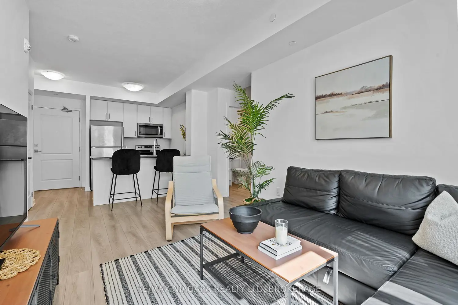 Additional image 6 of 5055 Greenlane Road 131