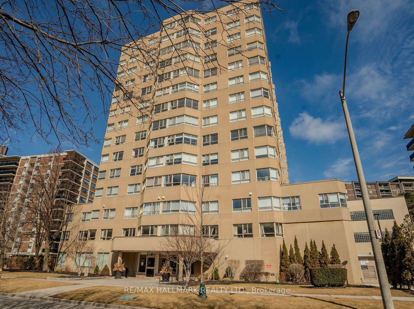 705-4 Park Vista N/a, Toronto, ON, M4B 3M8
