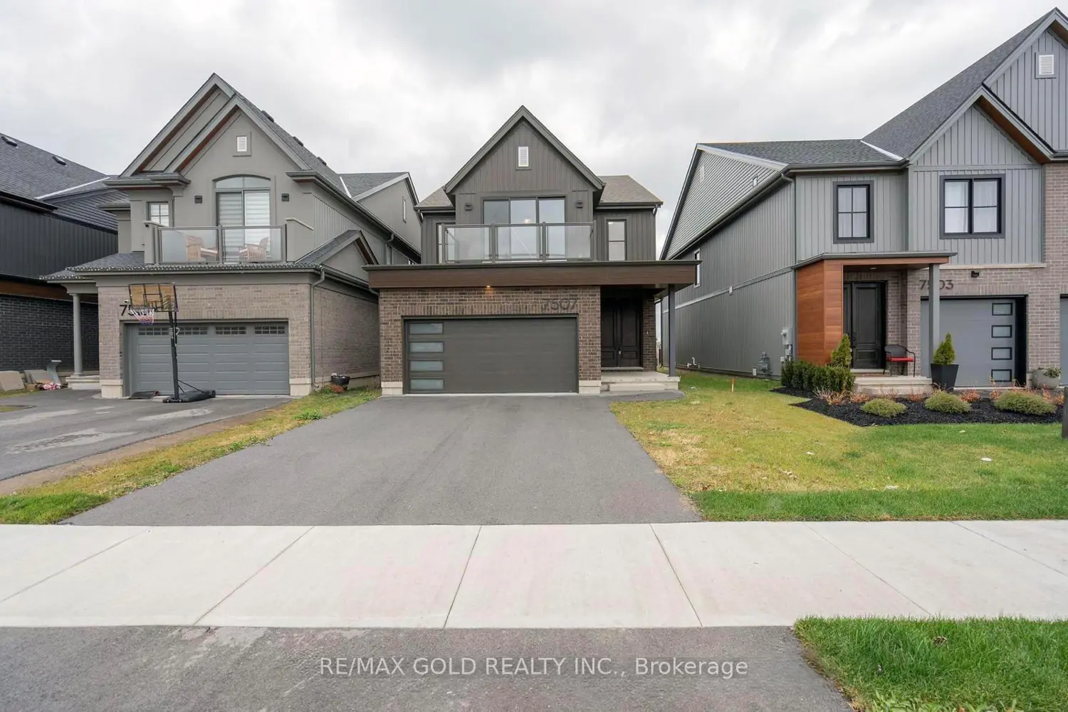 7507 Splendour Drive
