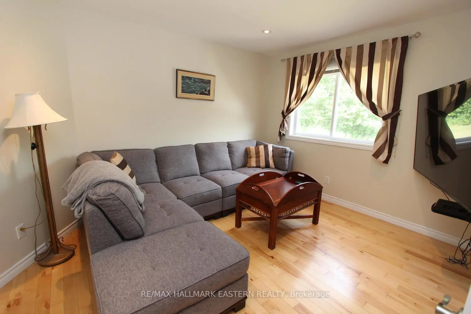 178 Roma Lane photo 4