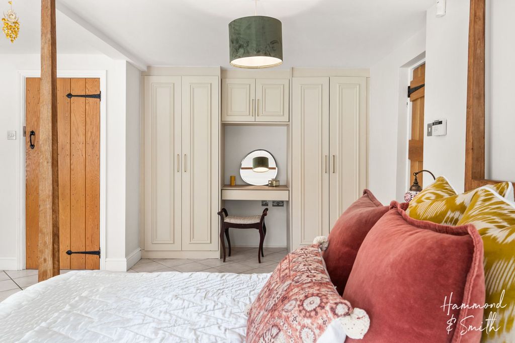 Additional image 14 of 6 bed barn conversion to rentWoodside, Epping CM16