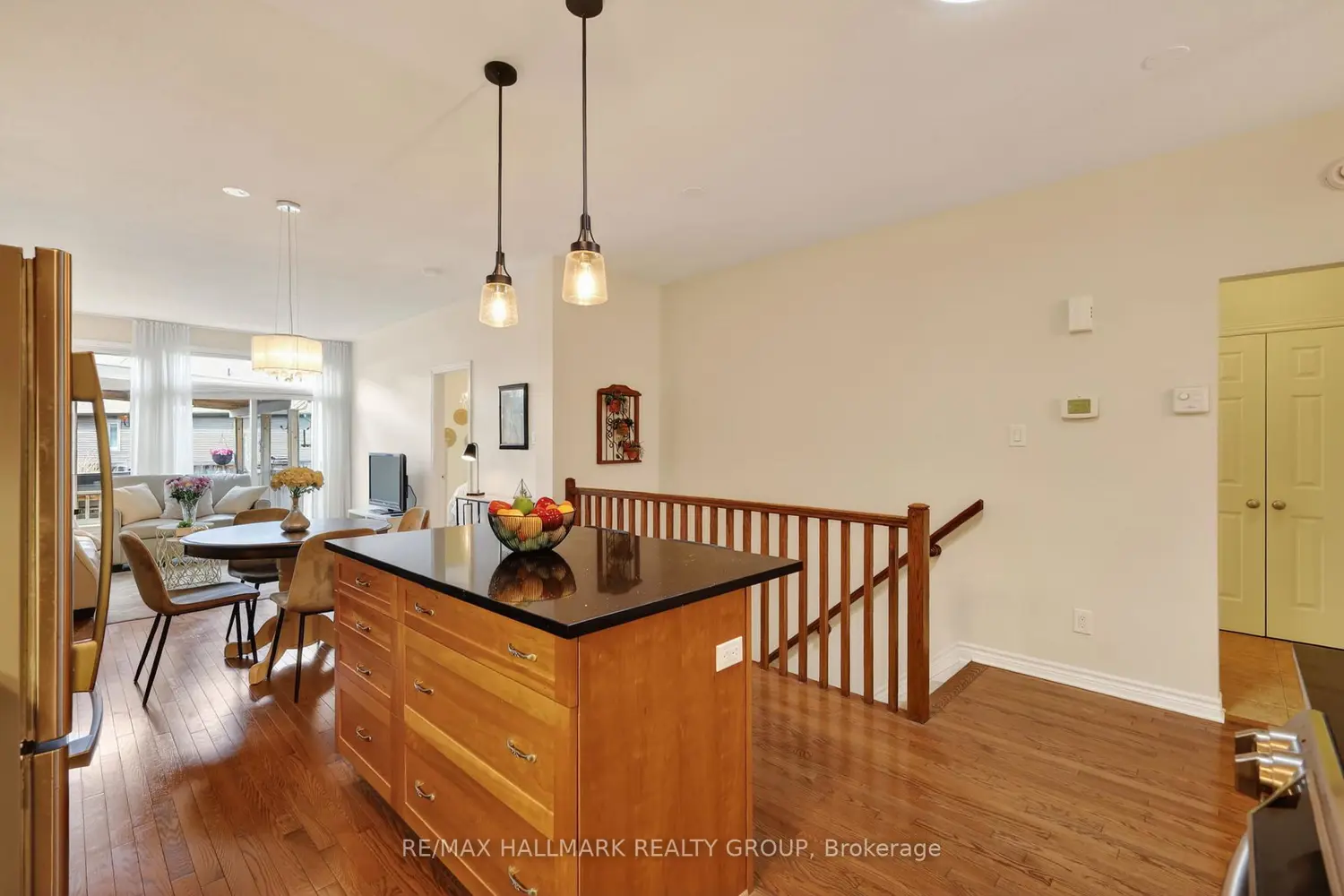236 Bulrush Crescent photo 5