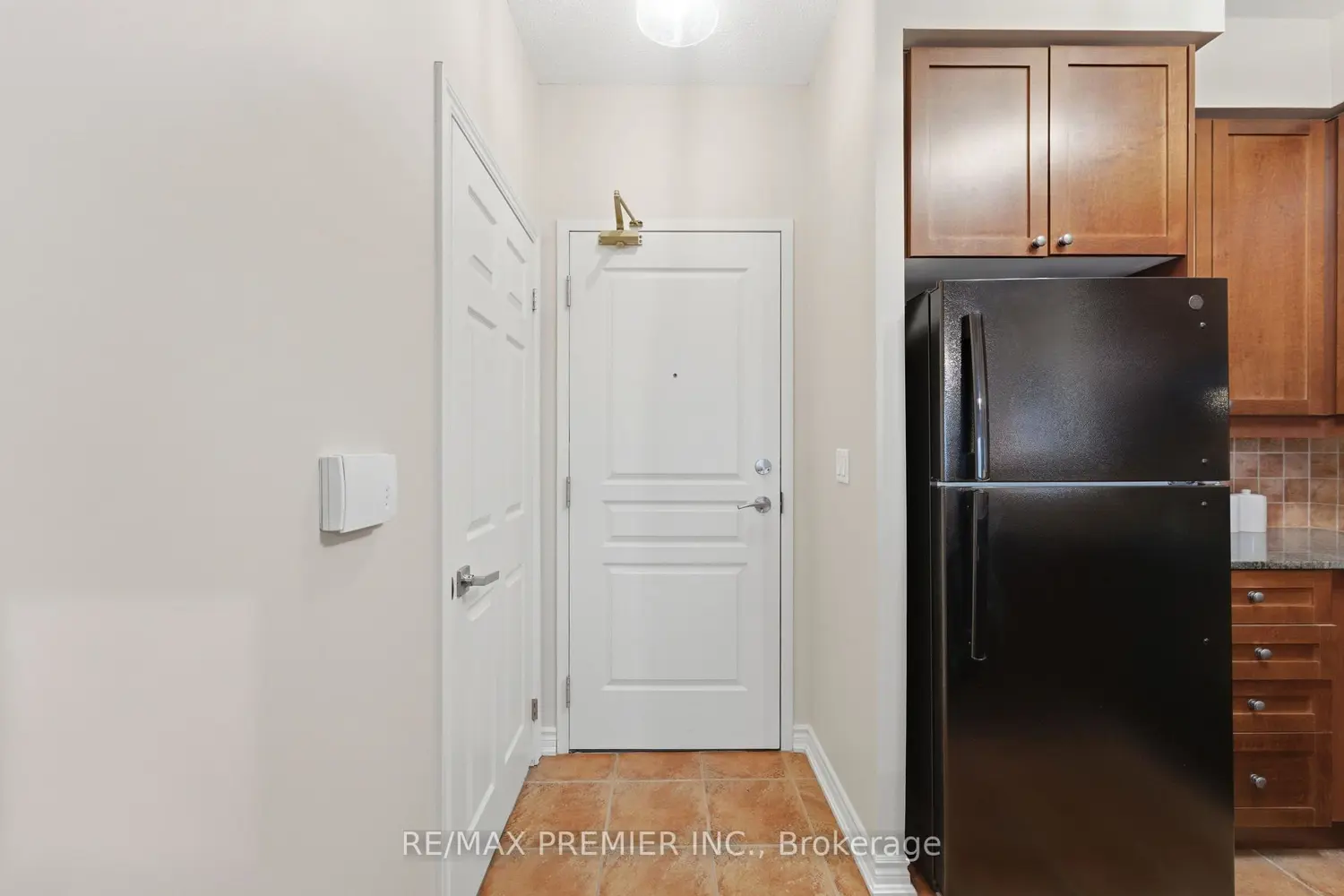 Additional image 4 of 16 Dallimore Circle Ph20