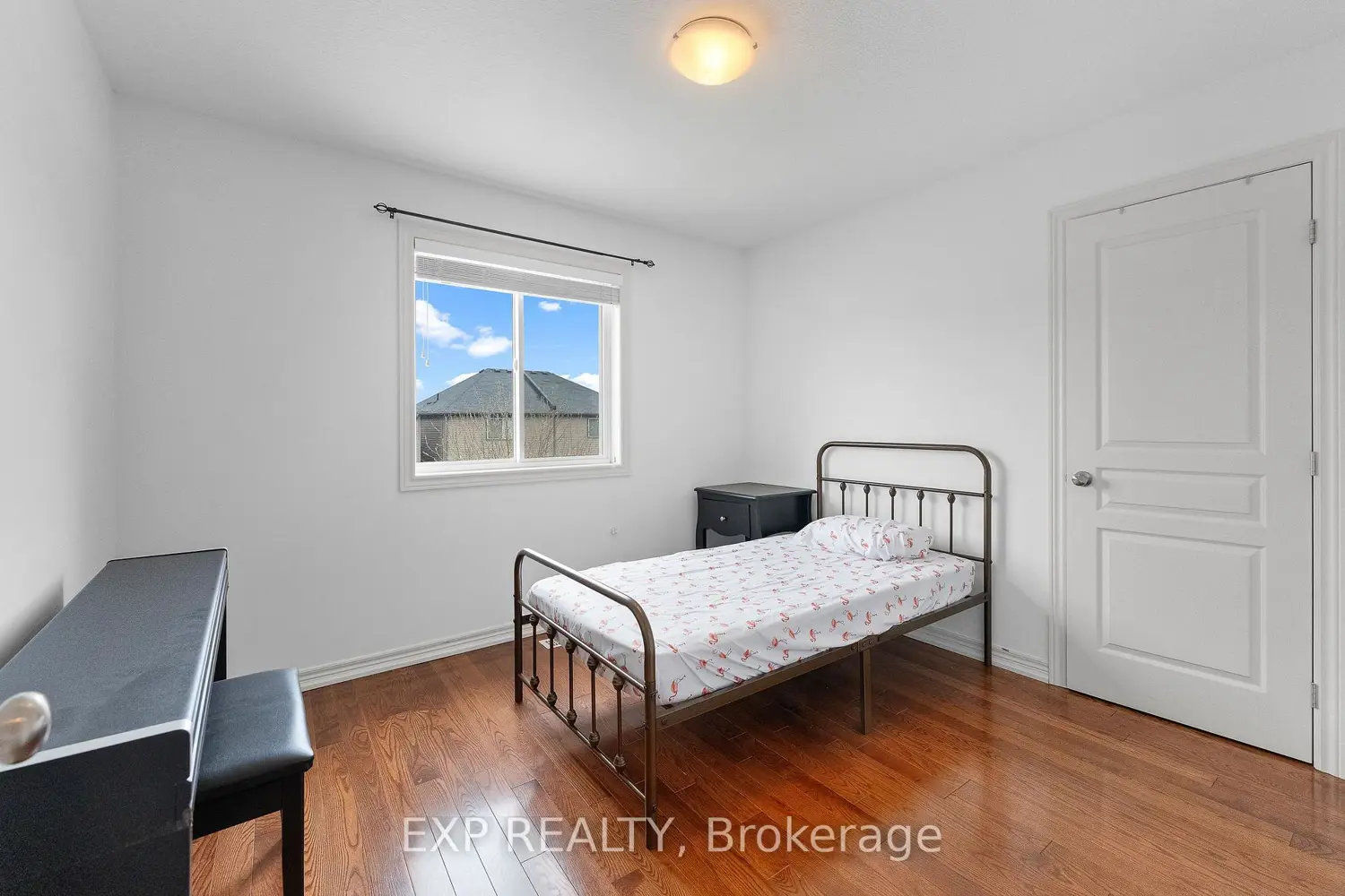 Additional image 13 of 4875 John Street