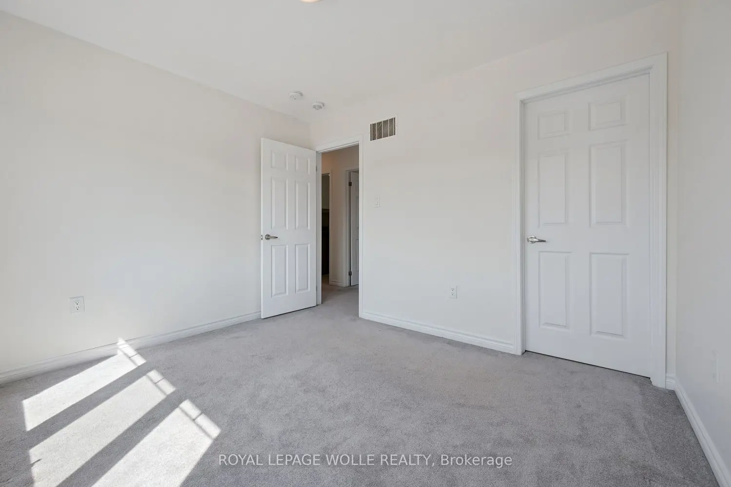Additional image 6 of 267 Grovehill Crescent