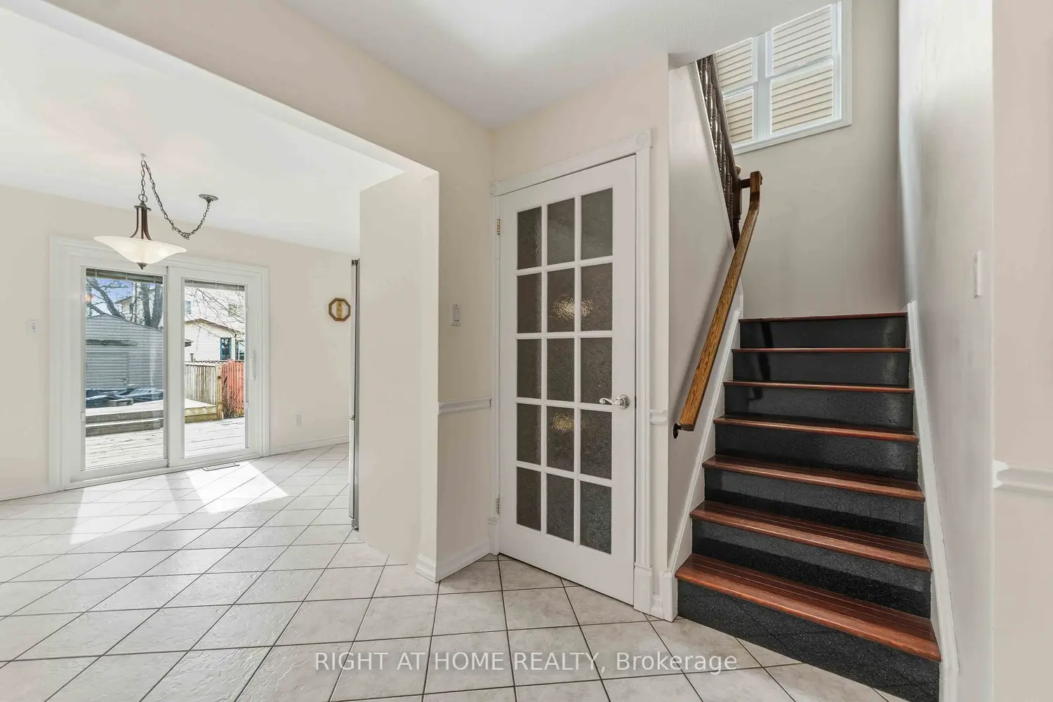 26 Denham Way photo 4