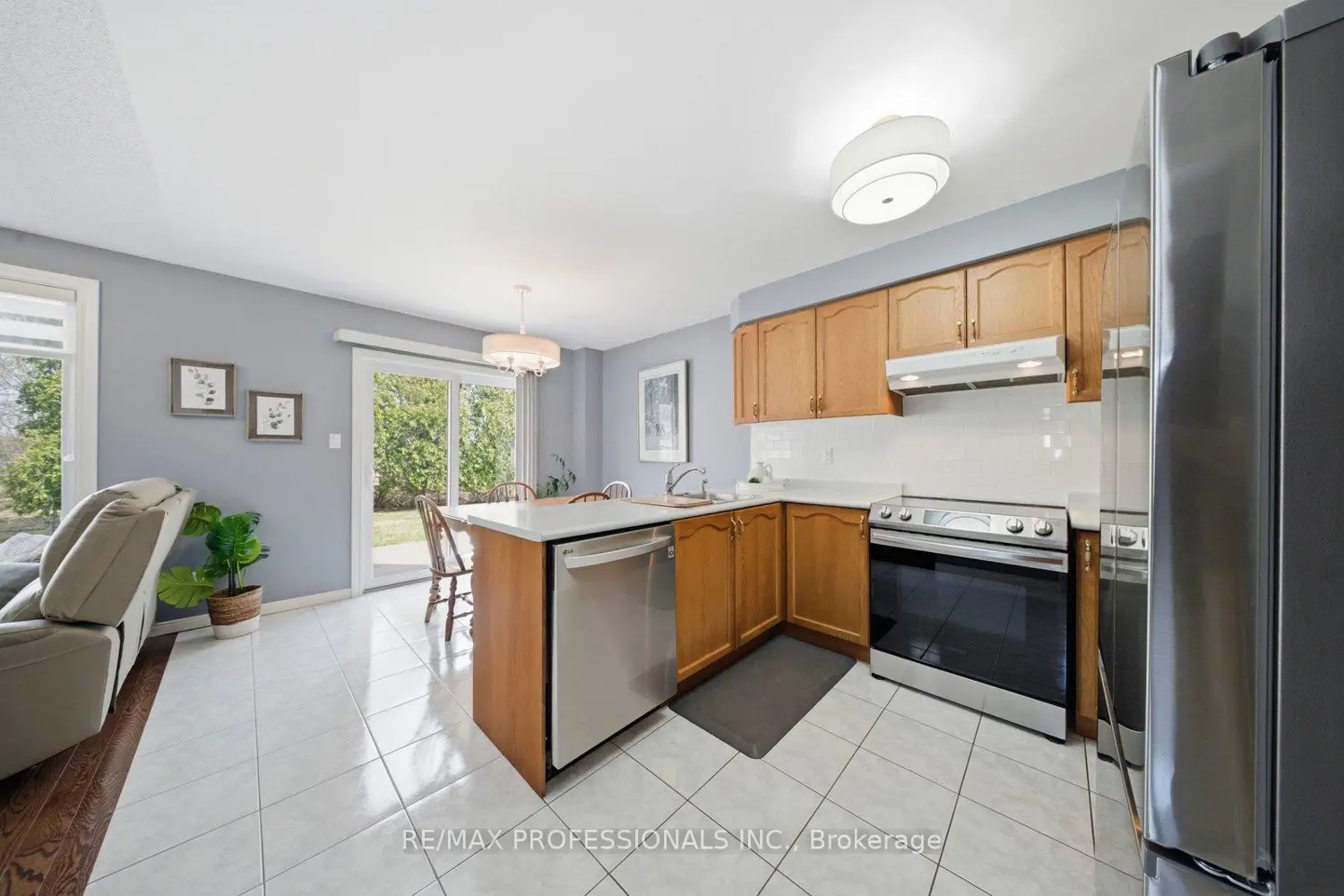 200 Morrison Drive photo 4