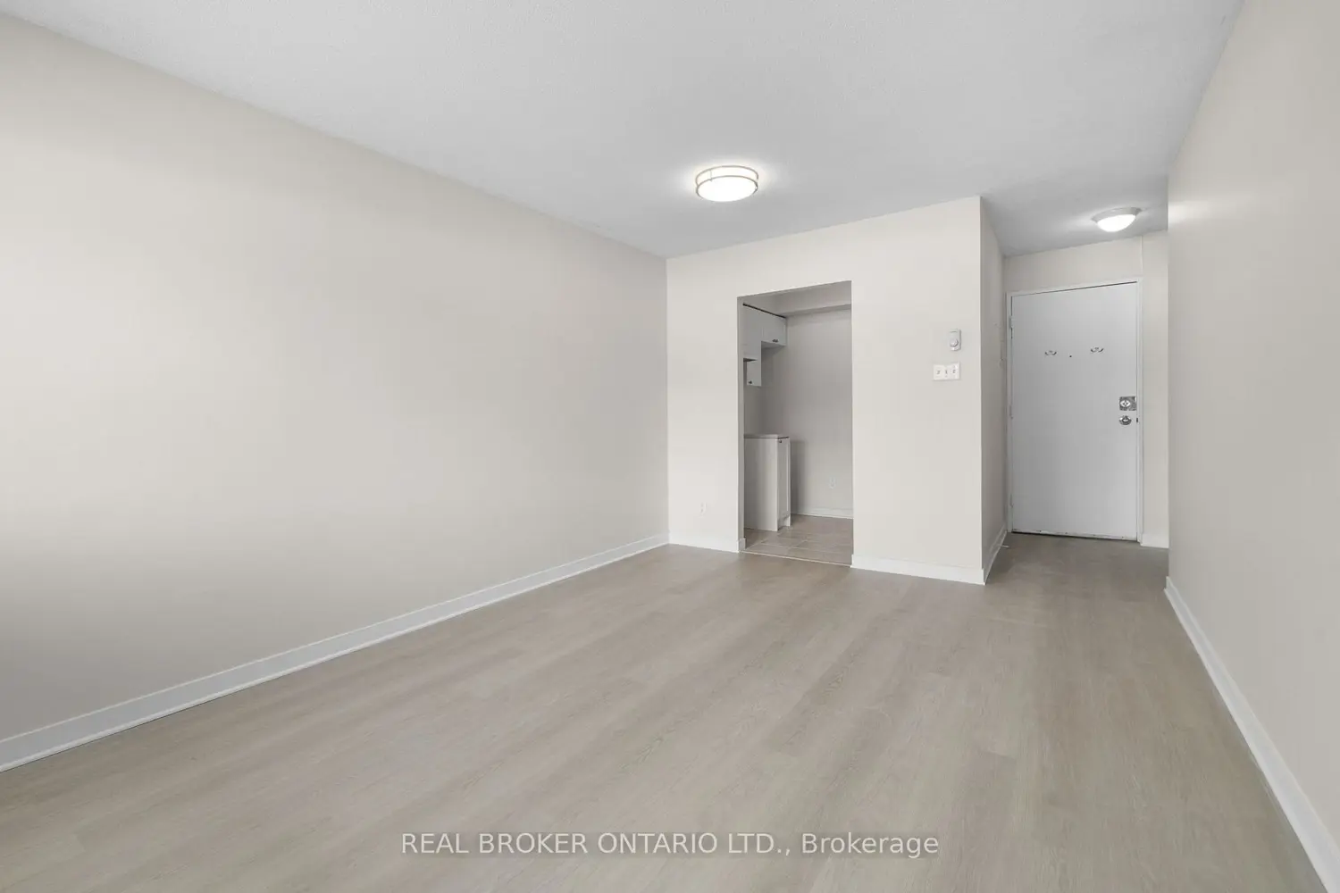 2041 Arrowsmith Drive 103C photo 5