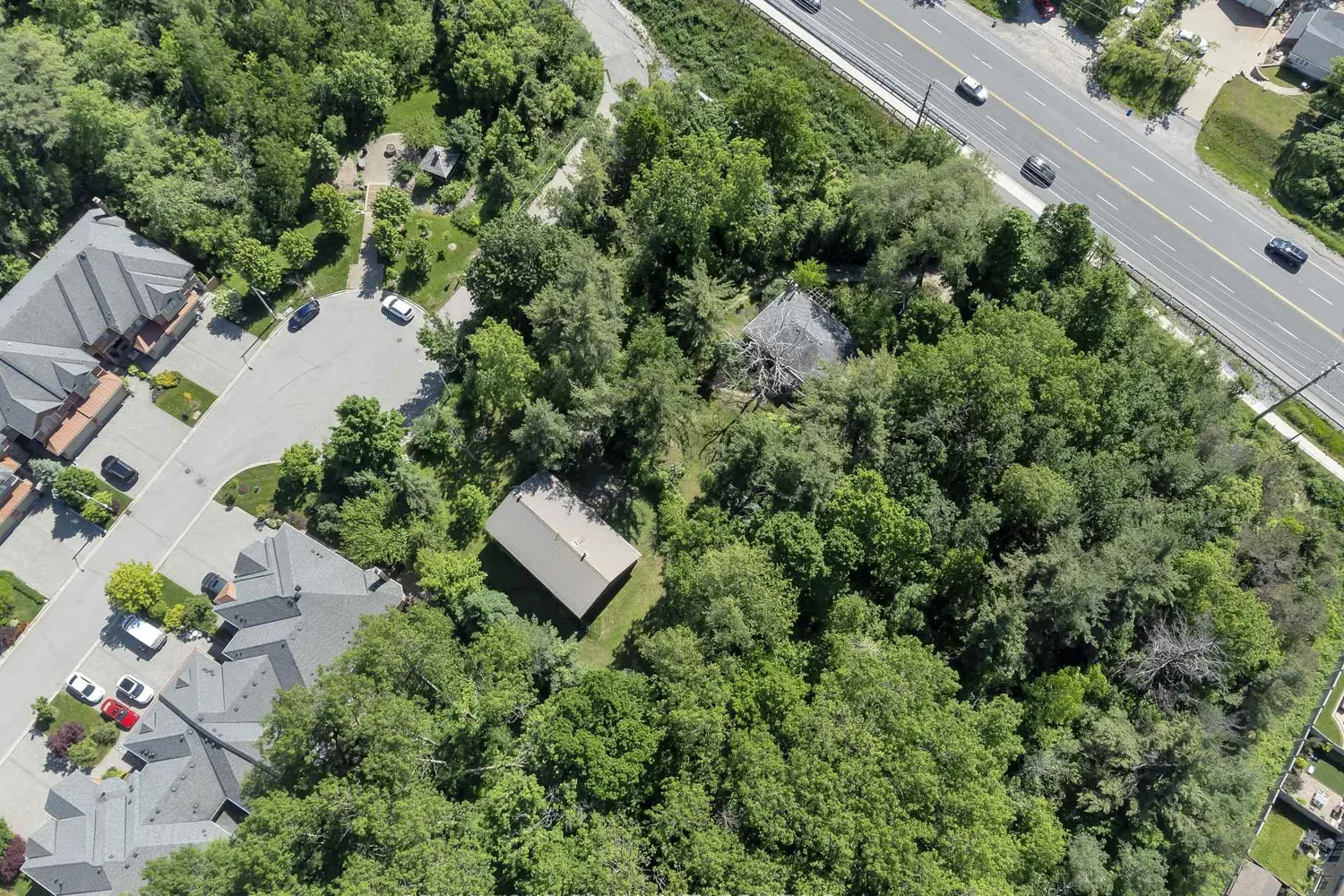 Additional image 13 of 11419 Bathurst Street