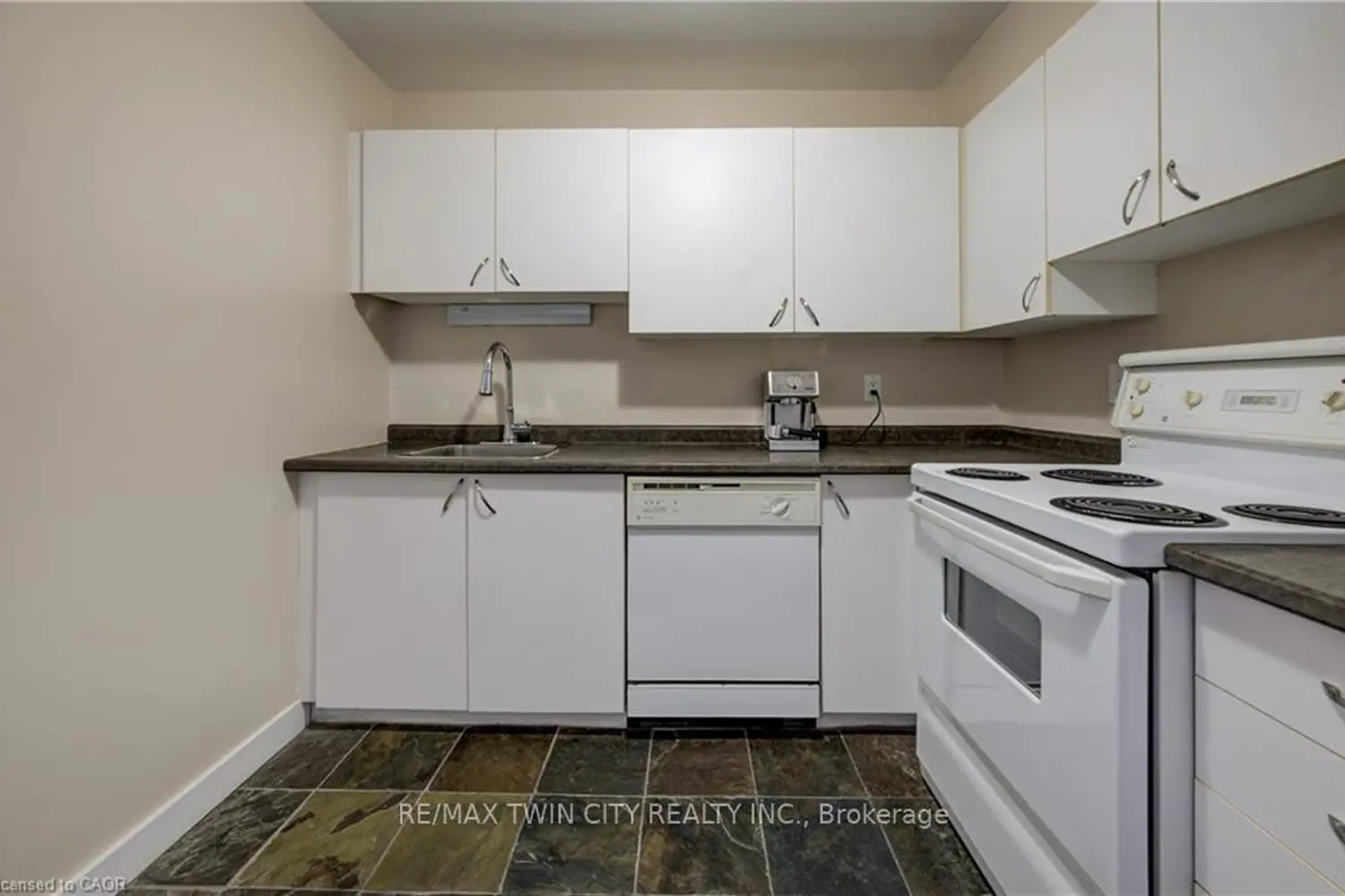 Additional image 8 of 15 Hofstetter Avenue 318