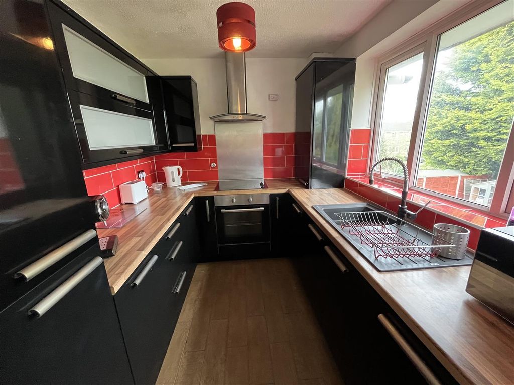 Additional image 2 of 3 bed property to rentLarchwood Drive, Wilmslow, Cheshire SK9