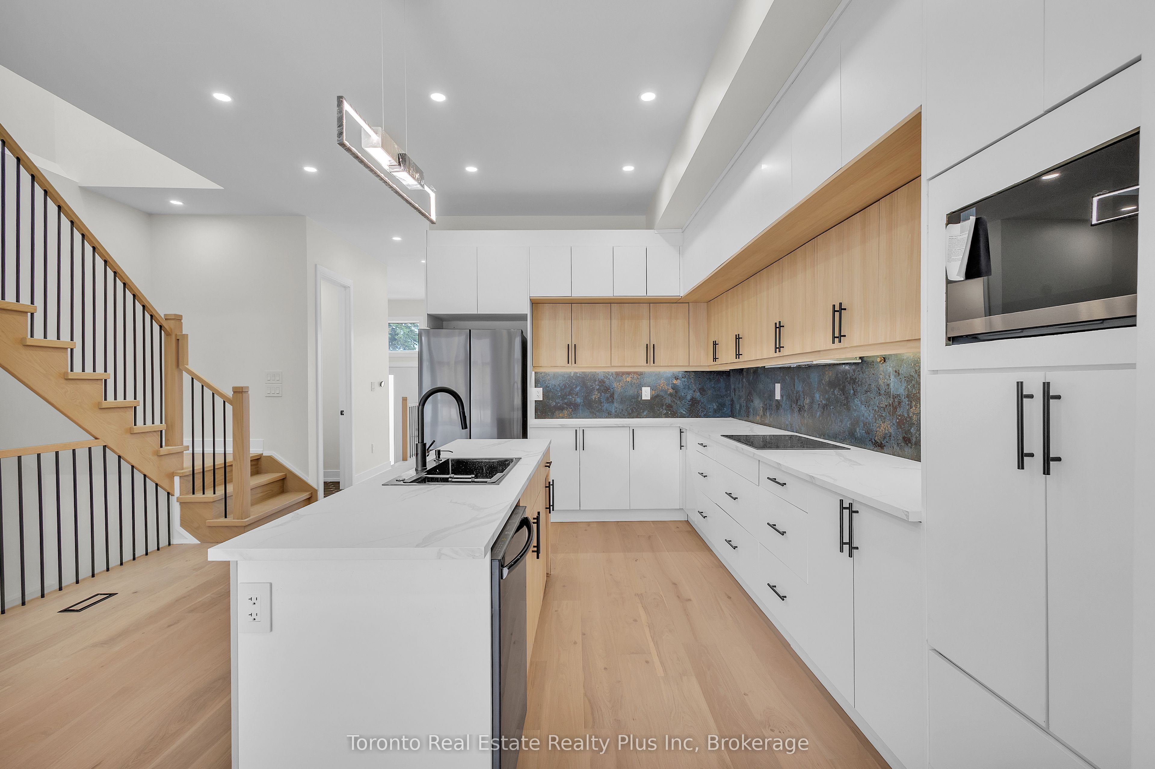 Additional image 4 of 138 Bowie Avenue, Toronto, ON, M6E 2R2