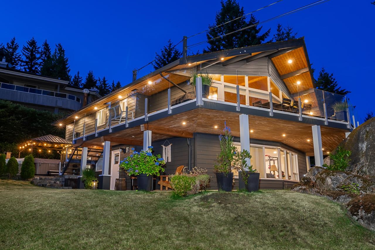 4375 Woodcrest Road, West Vancouver, BC, V7S 2V9 photo 2