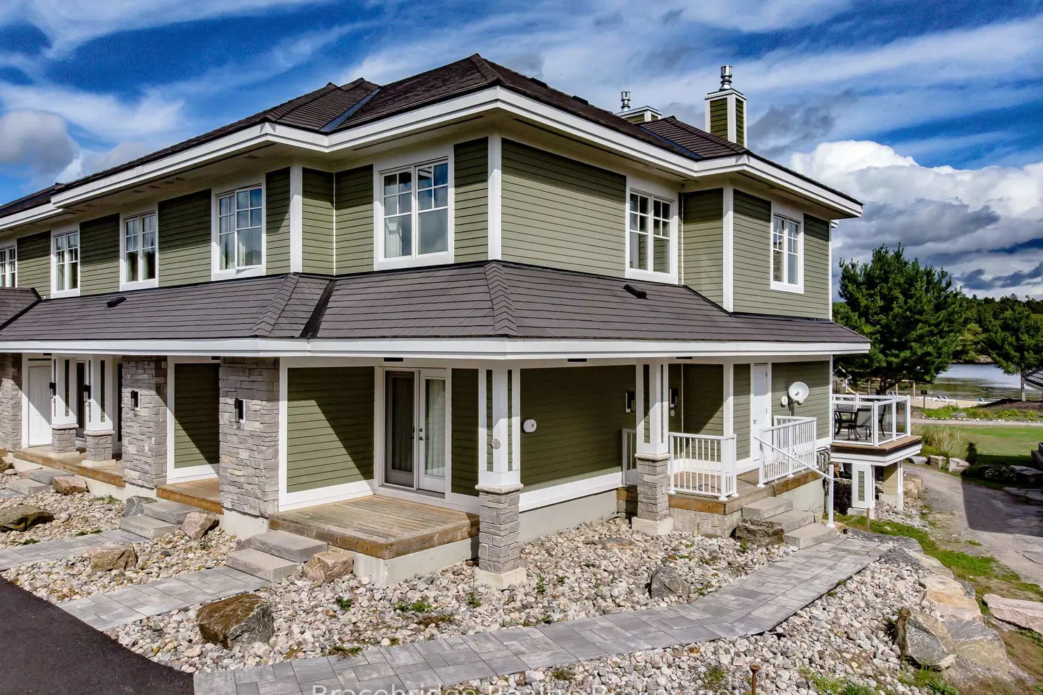 1869 Muskoka Rd 118 Highway Bhv-C101-A&B