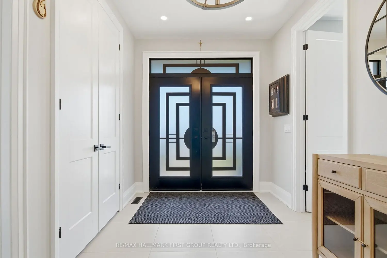 13 Archibald Court photo 2