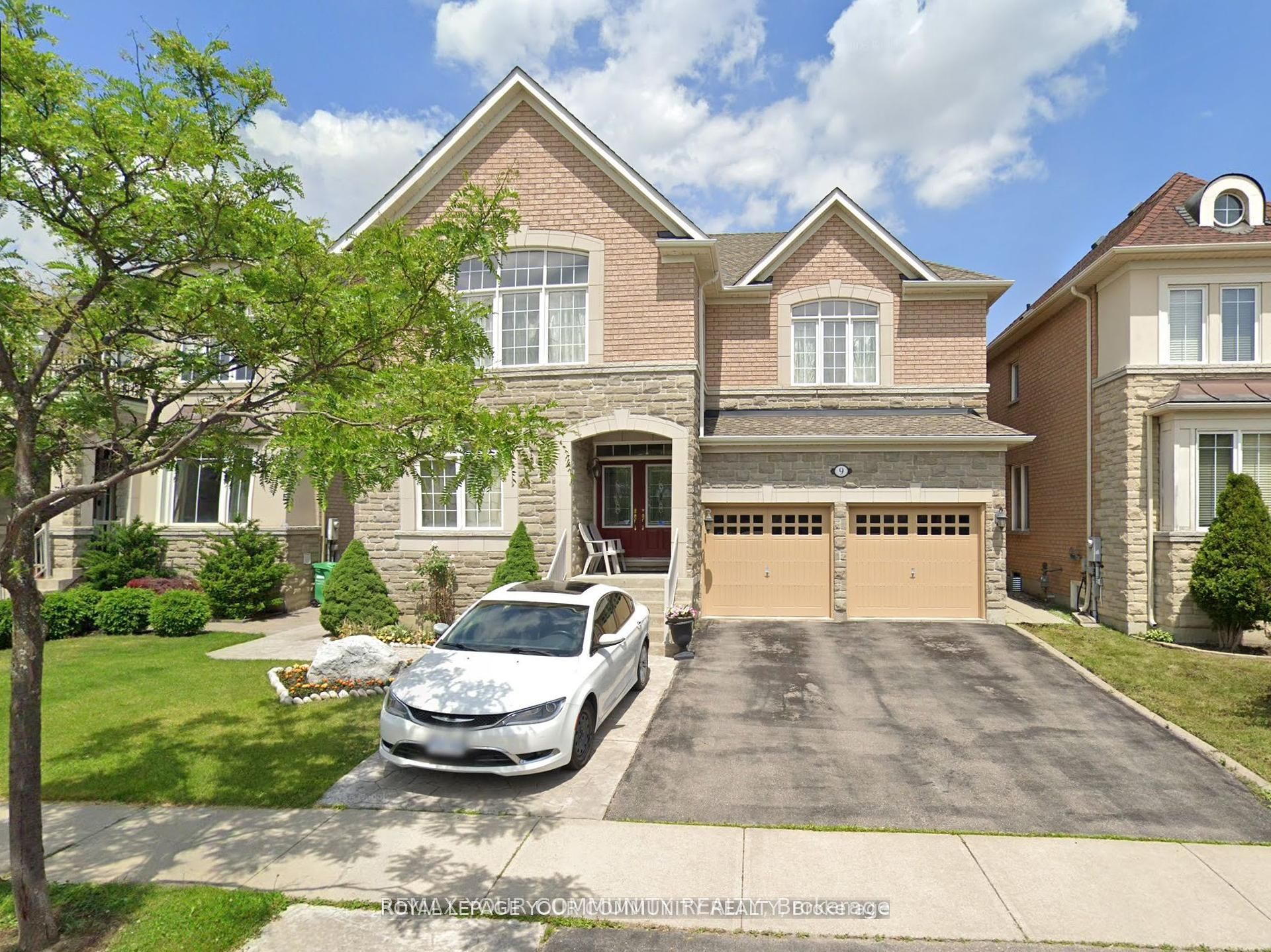 9 Hawkridge Trail, Brampton, ON, L6P 2T5
