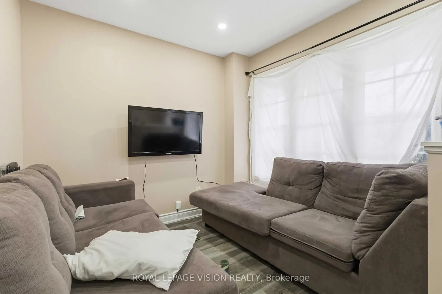 Additional image 4 of 1815 Dalhousie Crescent